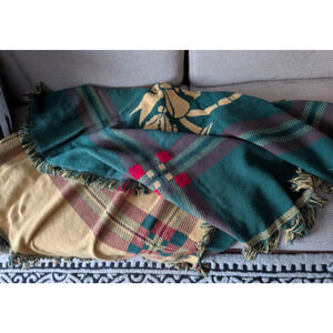 Fieldcrest Holiday Throw Blanket 50" x 60" reversible